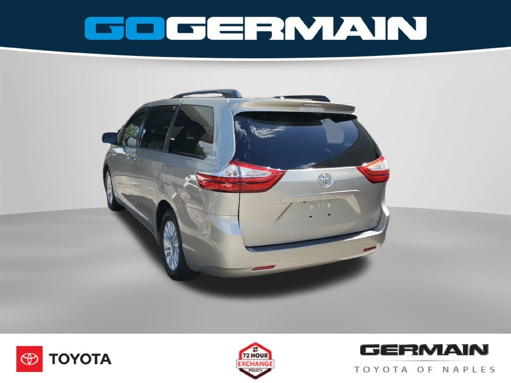 Used 2017 Toyota Sienna XLE w/ XLE Navigation Package FWD image 12