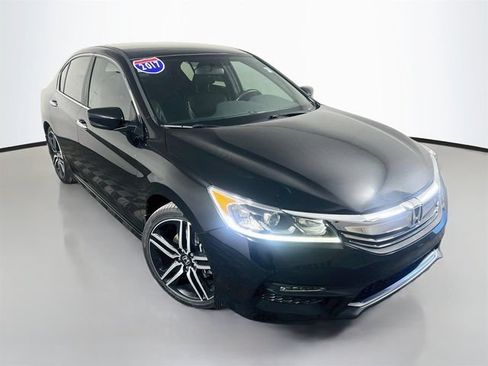 Used 2017 Honda Accord Sport image 2