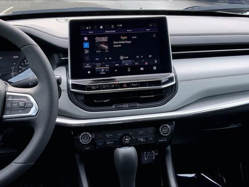 Used 2024 Jeep Compass Limited image 6