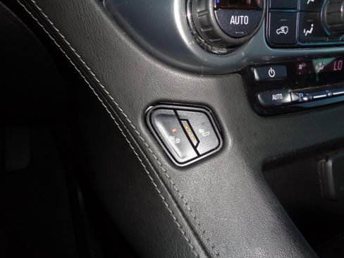 Used 2019 Chevrolet Tahoe LT AWD/4WD image 23