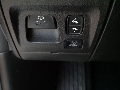 Used 2025 RAM 1500 Limited AWD/4WD image 28