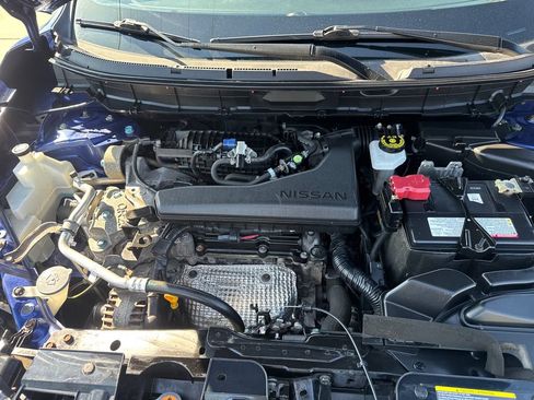 Used 2018 Nissan Rogue SV AWD/4WD image 42