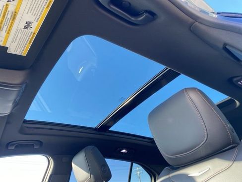 Used 2019 Cadillac XT4 Sport w/ Cold Weather Package image 17