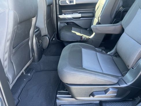 Used 2023 Ford Explorer XLT image 21