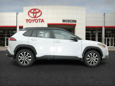 New 2026 Toyota Corolla Cross SE image 26