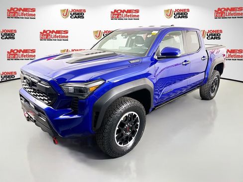 Used 2024 Toyota Tacoma TRD Off-Road w/ TRD Off Road Upgrade Package image 15