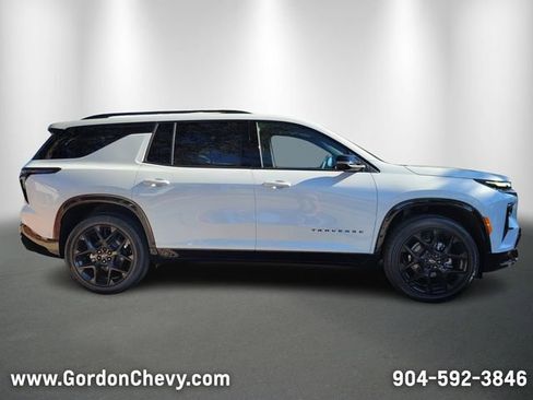 New 2026 Chevrolet Traverse RS image 8
