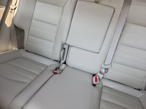 Used 2024 GMC Terrain Denali w/ Denali Premium Package AWD/4WD image 13