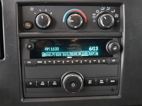 Used 2024 Chevrolet Express 2500 w/ Driver Convenience Package image 25