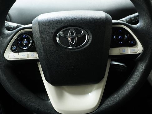 Used 2017 Toyota Prius Four image 15