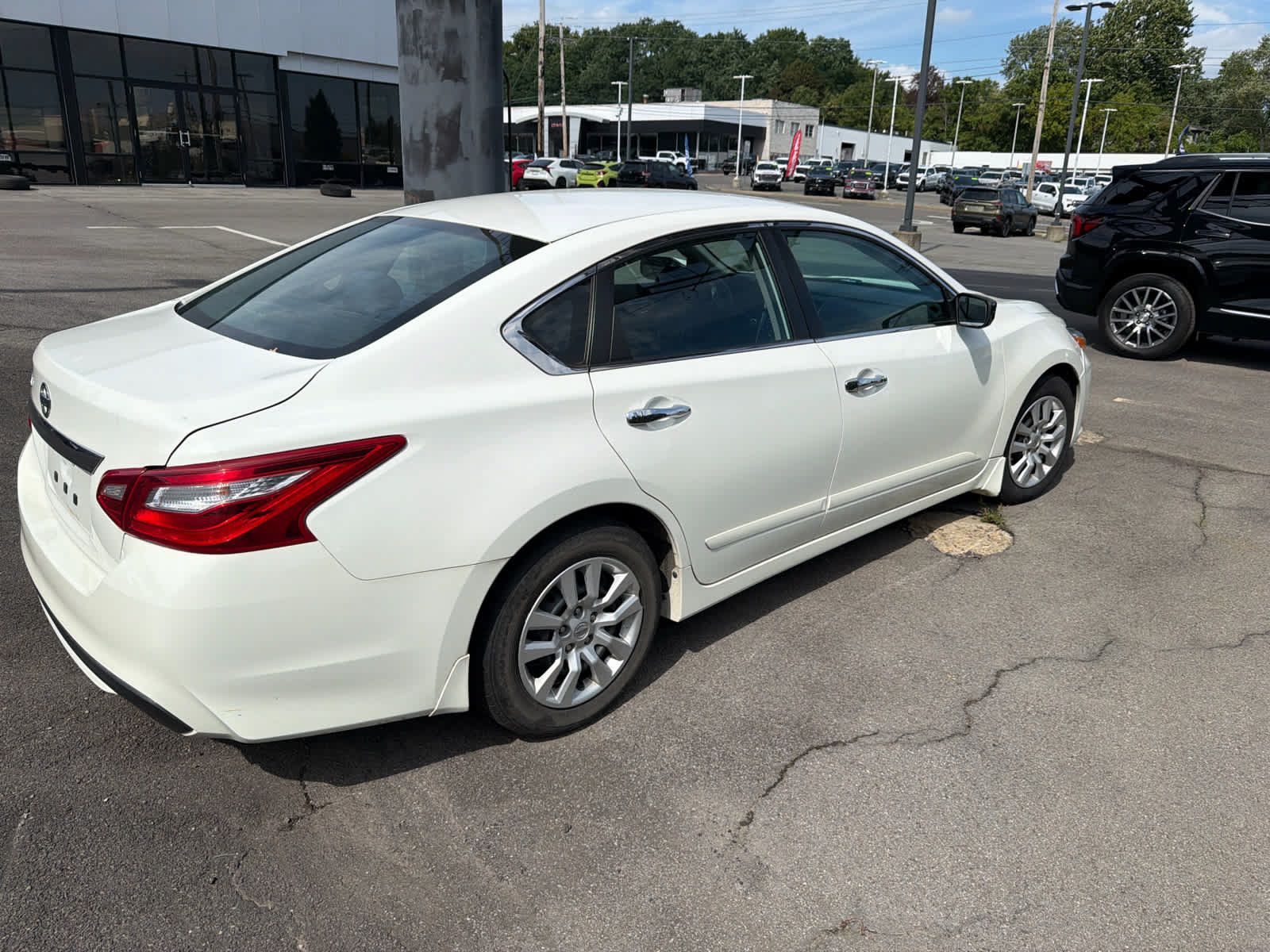 Used 2016 Nissan Altima 2.5 S w/ Power Driver Seat Package FWD image 19