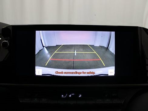 Used 2025 Toyota Camry XSE image 40