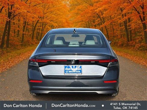 Used 2025 Honda Accord SE image 5
