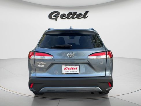 Used 2024 Toyota Corolla Cross LE FWD image 6
