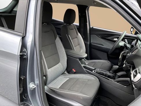 Used 2022 Chevrolet TrailBlazer LS image 26