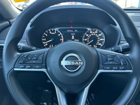 Used 2023 Nissan Altima 2.5 SV image 25