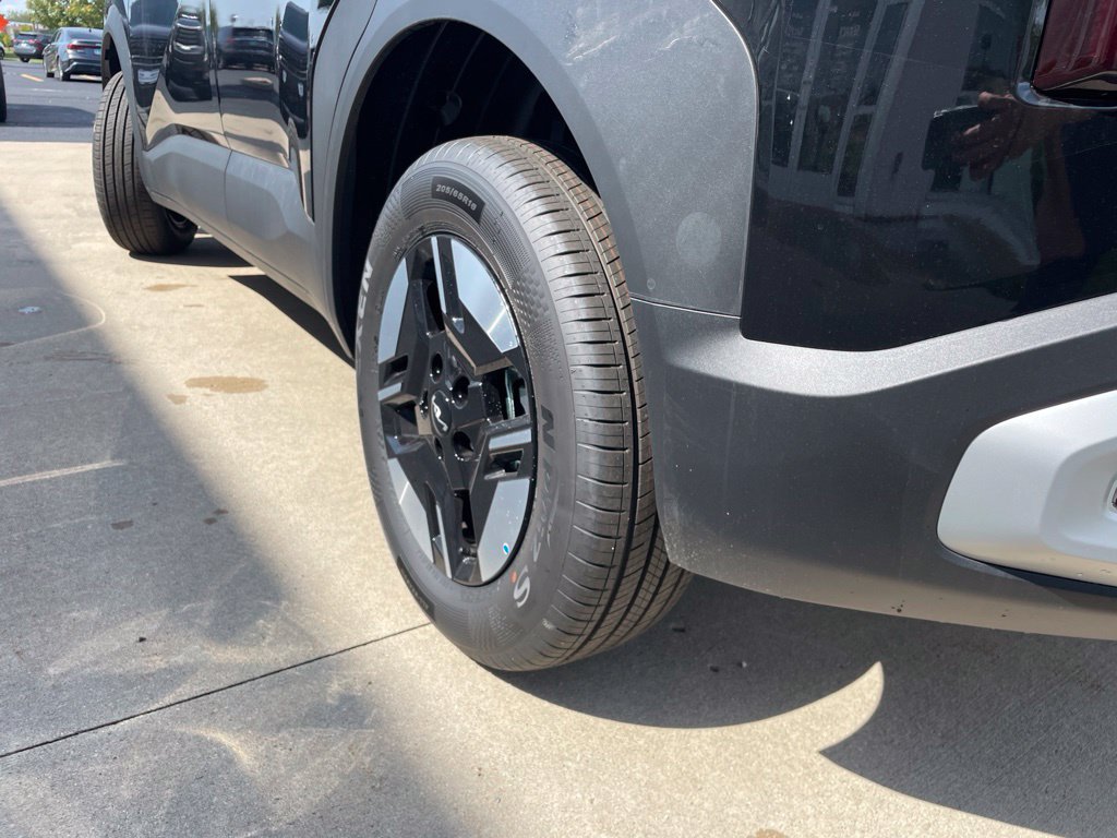 New 2027 Kia Seltos LX AWD/4WD image 17