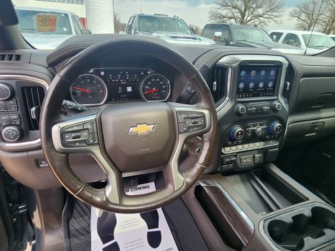 Used 2019 Chevrolet Silverado 1500 LTZ w/ LTZ Premium Package image 15
