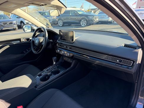 Used 2022 Honda Civic EX image 21