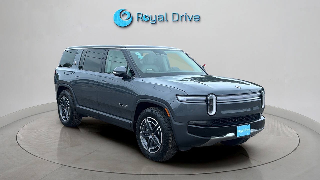 Used 2025 Rivian R1S Adventure Dual AWD/4WD image 7