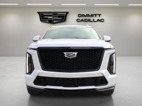 Used 2025 Cadillac Escalade V w/ LPO, ONYX Package image 8