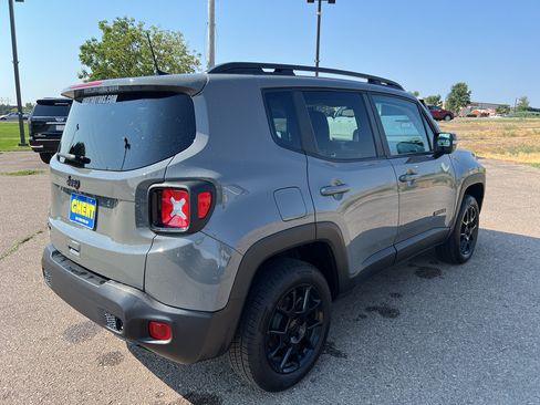 Used 2020 Jeep Renegade Altitude AWD/4WD image 9