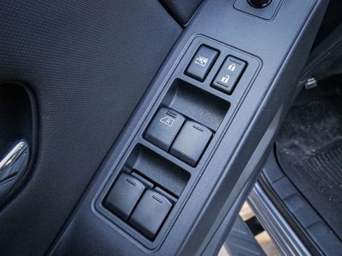 Used 2023 Nissan Frontier SV w/ SV Convenience Package image 15