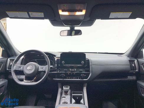 Used 2025 Nissan Pathfinder Rock Creek image 18