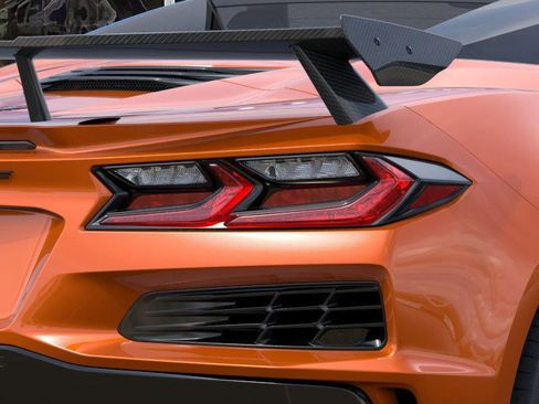 Used 2023 Chevrolet Corvette Z06 w/ Stealth Interior Trim Package RWD image 13