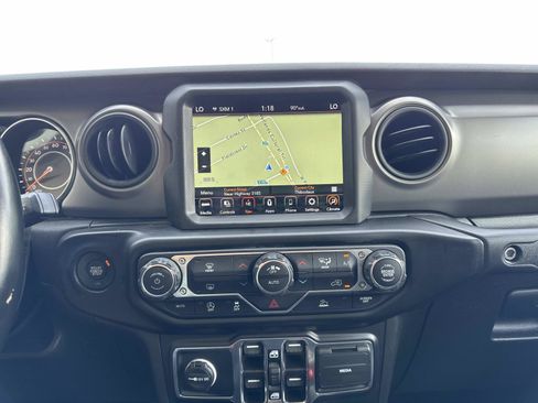 Used 2022 Jeep Gladiator Sport AWD/4WD image 24