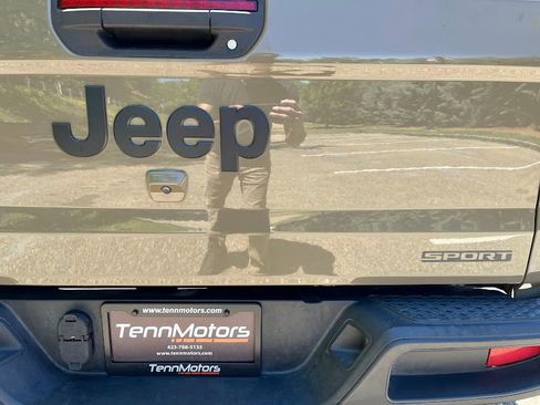 Used 2020 Jeep Gladiator Sport w/ Quick Order Package 24S AWD/4WD image 42