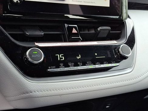 Certified 2024 Toyota Corolla SE FWD image 17