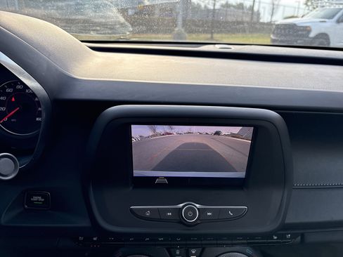 Used 2020 Chevrolet Camaro LT w/ RS Package image 28