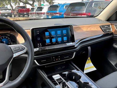 New 2026 Volkswagen Atlas SE image 6