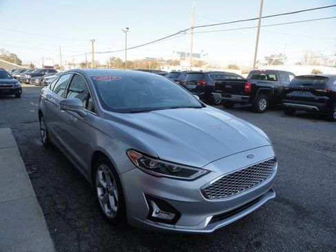 Used 2019 Ford Fusion Titanium image 4