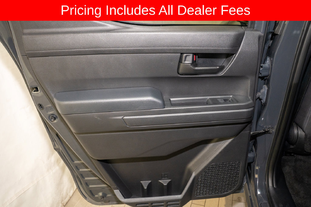 Used 2025 Toyota Tacoma SR5 AWD/4WD image 8