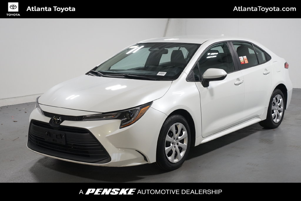 Certified 2025 Toyota Corolla LE FWD image 1