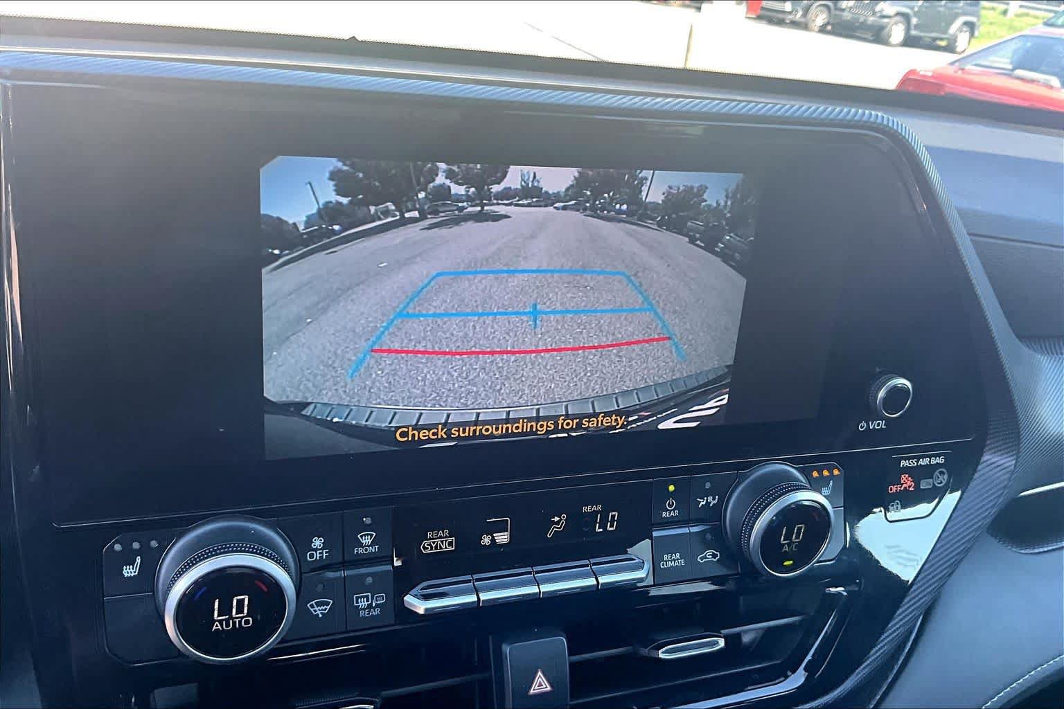 Used 2024 Toyota Highlander XSE FWD image 27