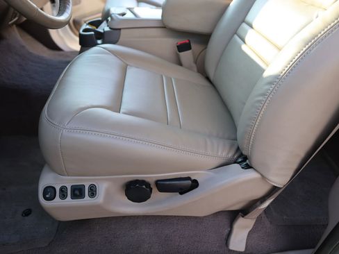 Used 2001 Ford Excursion Limited image 24