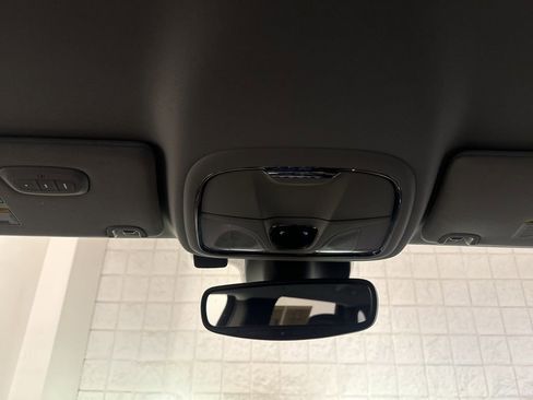 Used 2022 Jeep Cherokee Trailhawk w/ Comfort/Convenience Group image 32