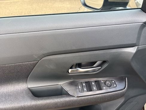 New 2025 Nissan Kicks SV image 11