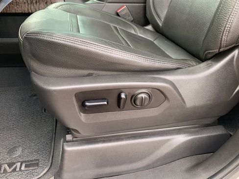 Used 2021 GMC Sierra 2500 Denali w/ Denali Ultimate Package image 21