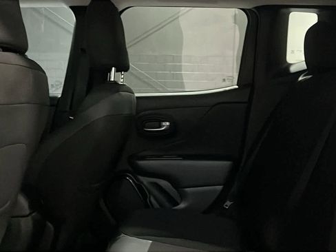 Used 2017 Jeep Renegade Altitude AWD/4WD image 24