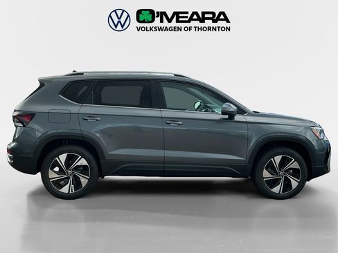 New 2025 Volkswagen Taos SE image 5