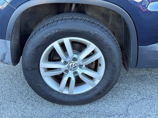 Used 2016 Volkswagen Tiguan S FWD image 9