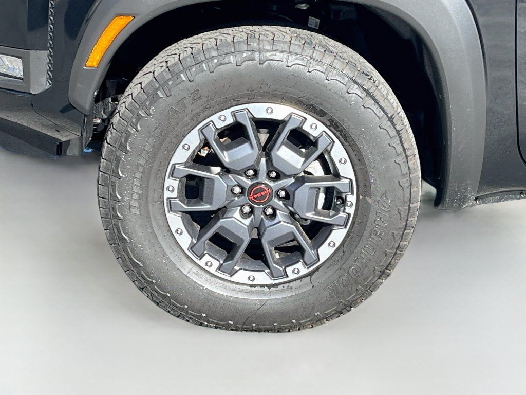 Used 2025 Nissan Frontier PRO-4X w/ Pro Premium Package AWD/4WD image 33