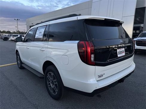 New 2025 Ford Expedition Active image 7