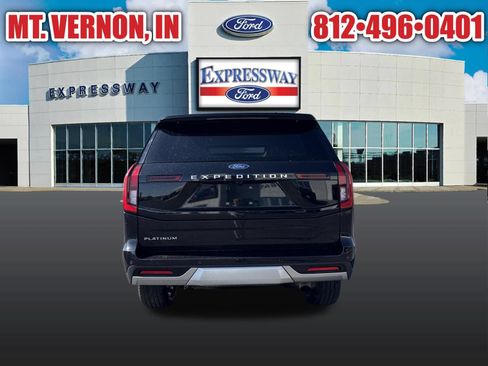 Used 2025 Ford Expedition Platinum w/ Driver's Package AWD/4WD image 14
