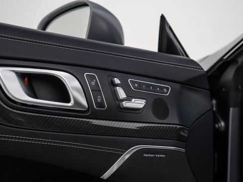 Used 2017 Mercedes-Benz SL 63 AMG image 13