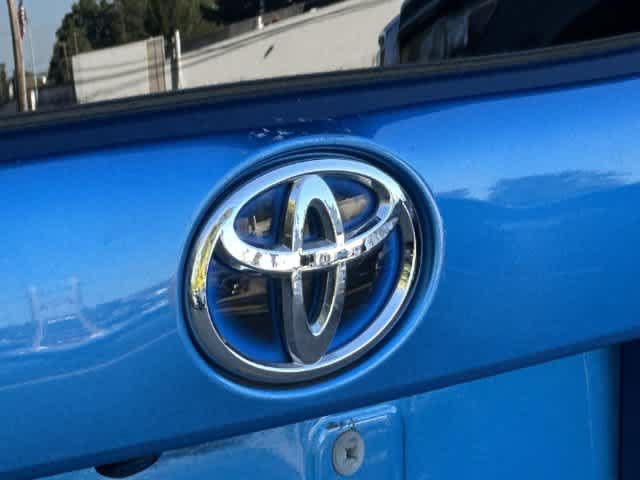 Used 2020 Toyota Prius XLE w/ Advanced Technology Package AWD/4WD image 23